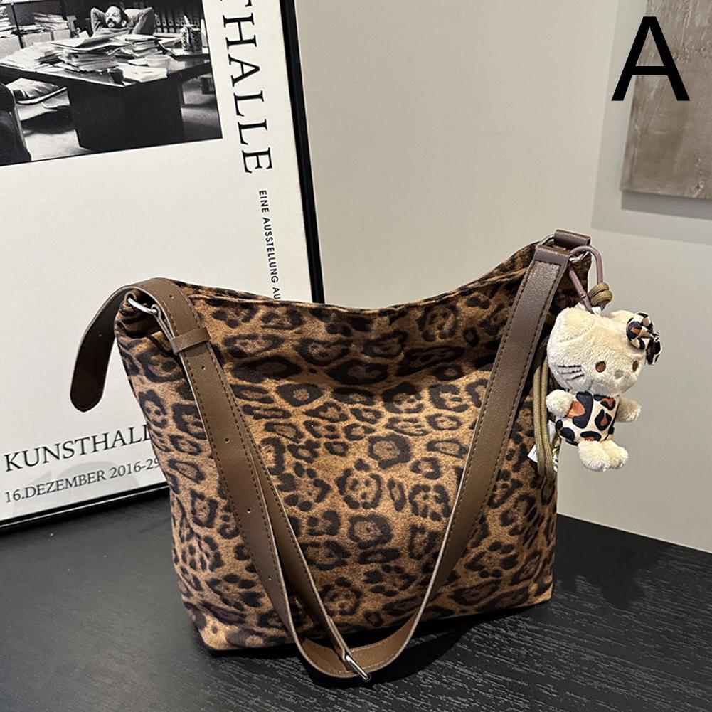 thumbnail image 1 of Bolso con estampado de leopardo para mujer, tendencia de este año: bandolera retro esmerilada de gran capacidad., 1 of 7